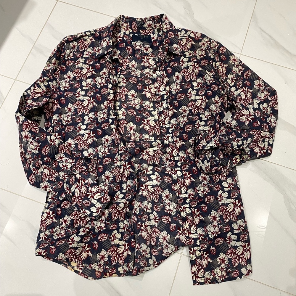 Guess Floral Casual Button Down Shirt - Navy and White
